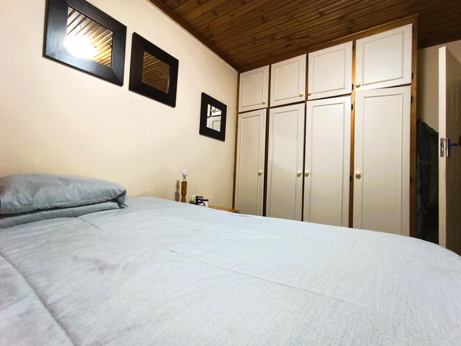 4 Bedroom Property for Sale in Langenhovenpark Free State